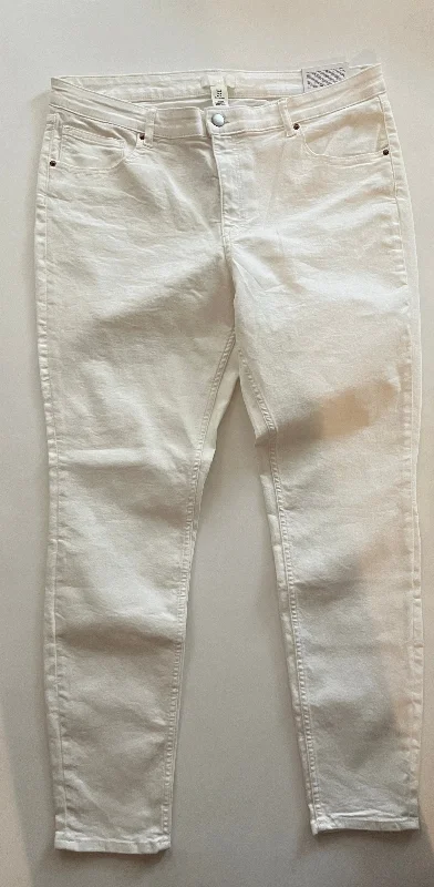 women's denim jeans for a flattering silhouetteWhite Jeans Skinny H&m, Size 18