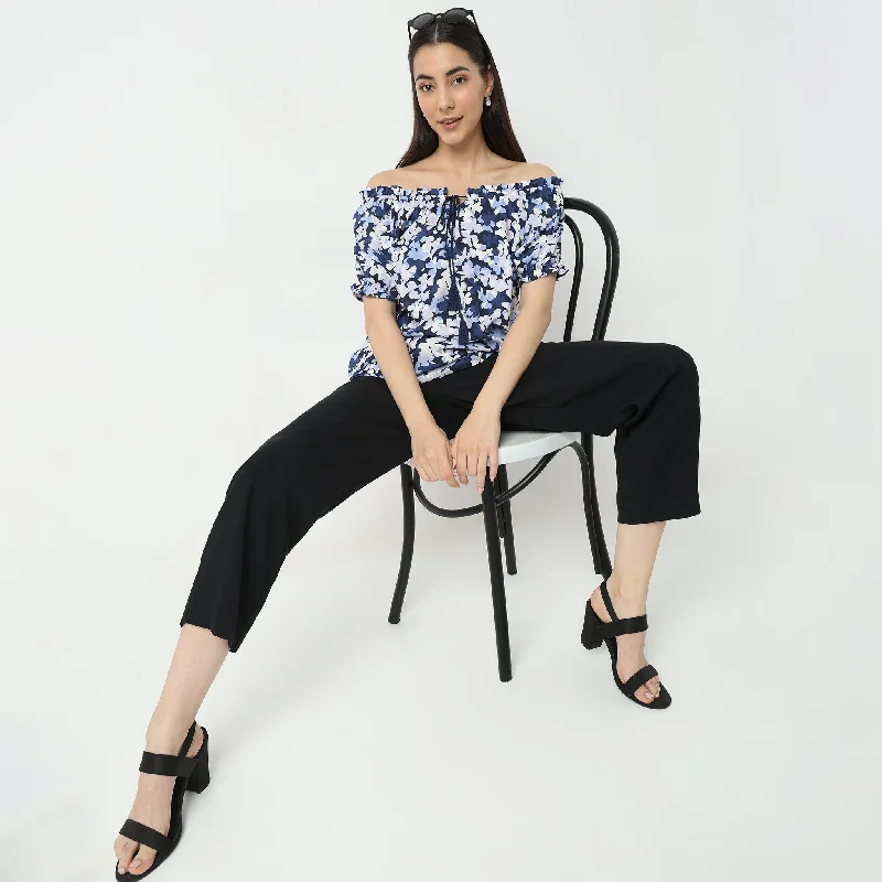 women's tops for those who want to create outfits that are both unique and memorableRegular Fit Floral Top