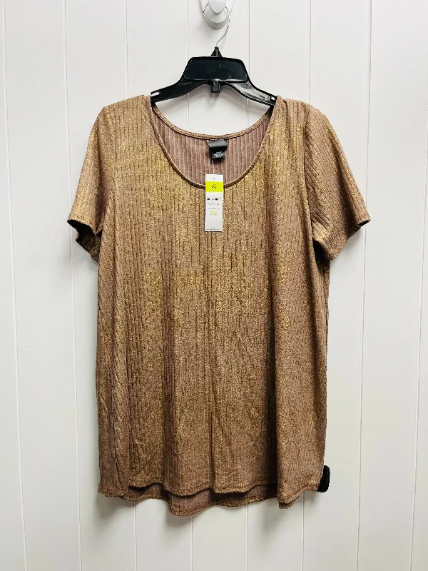 women's tops for those who love to mix and match prints and patternsTop Short Sleeve By Agnes & Dora In Gold, Size: Xxl