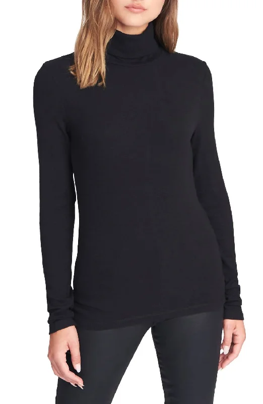 Patterned Cashmere SweatersEssentials Turtleneck Shirt In Black